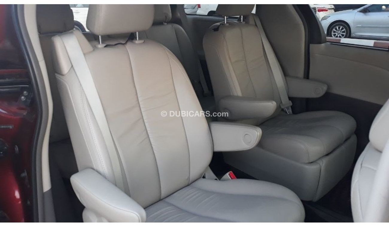 Toyota Sienna 2012 Full options American specs low mileage clean car