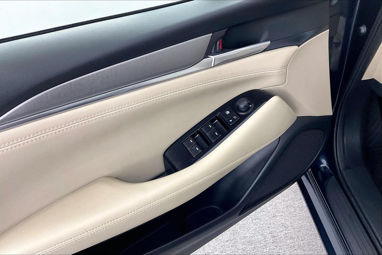 Toyota Land Cruiser VXR | Guaranteed Warranty | 0 Down Payment