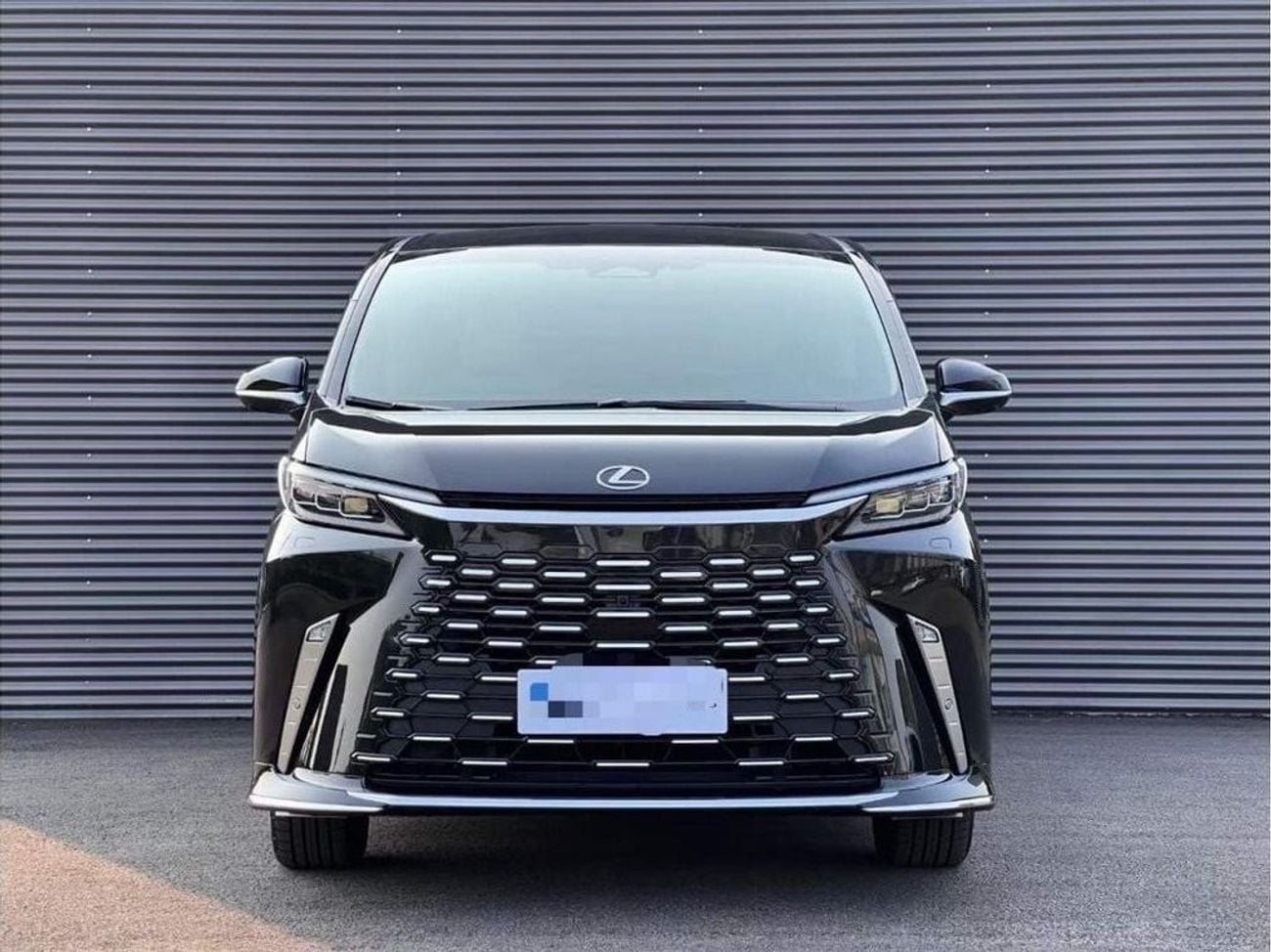 Lexus LM 350h STD (NON GCC)