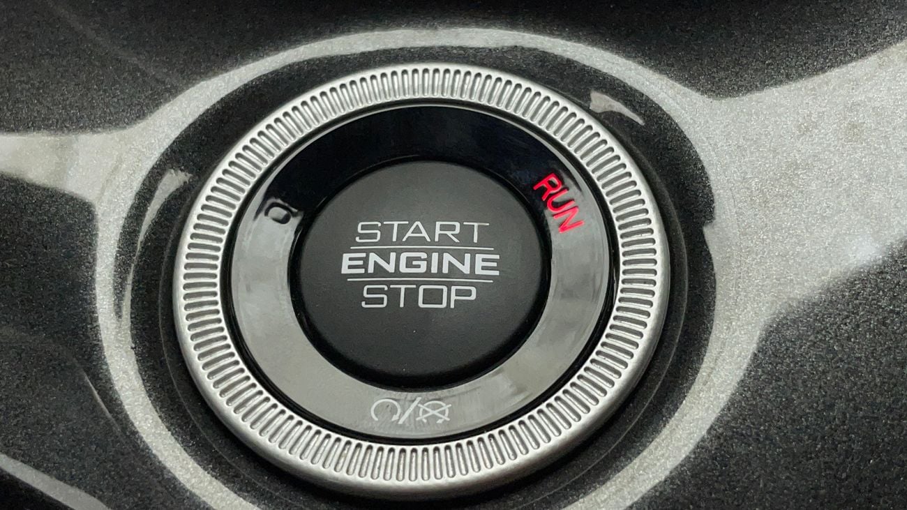 جيب شيروكي ALTITUDE 3.6 | بدون دفعة مقدمة | اختبار القيادة في المنزل