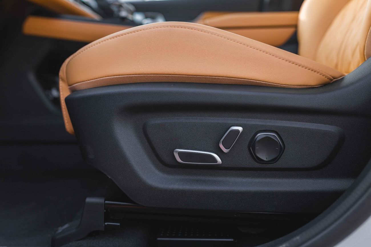 Changan Uni K CHANGAN UNI-K 2025 – 2.0L Turbo, AWD, Petrol ( White ) FOR EXPORT ONLY