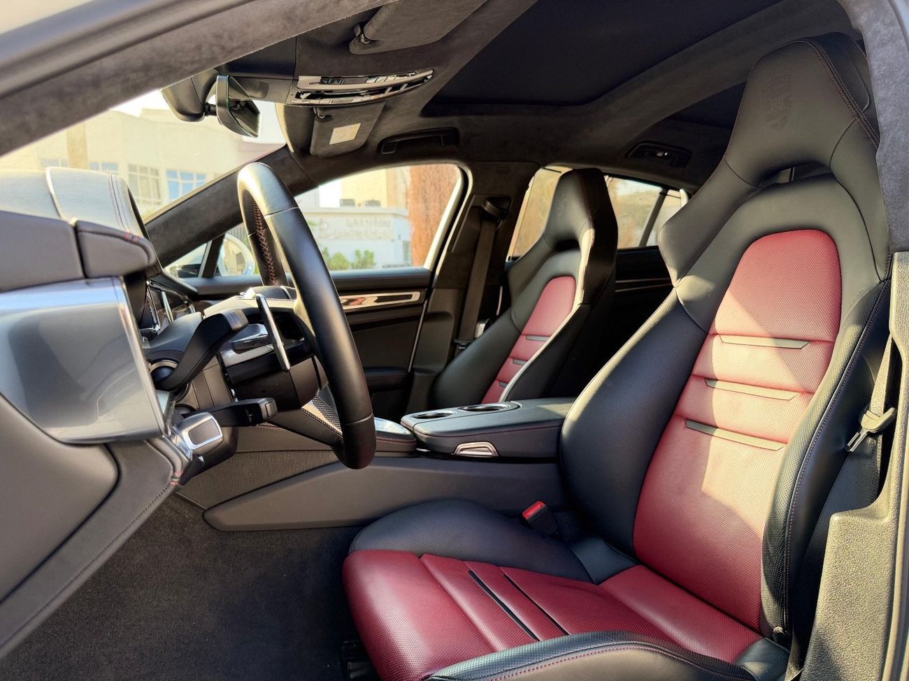 Porsche Panamera GTS 4.0L (454 HP) AWD