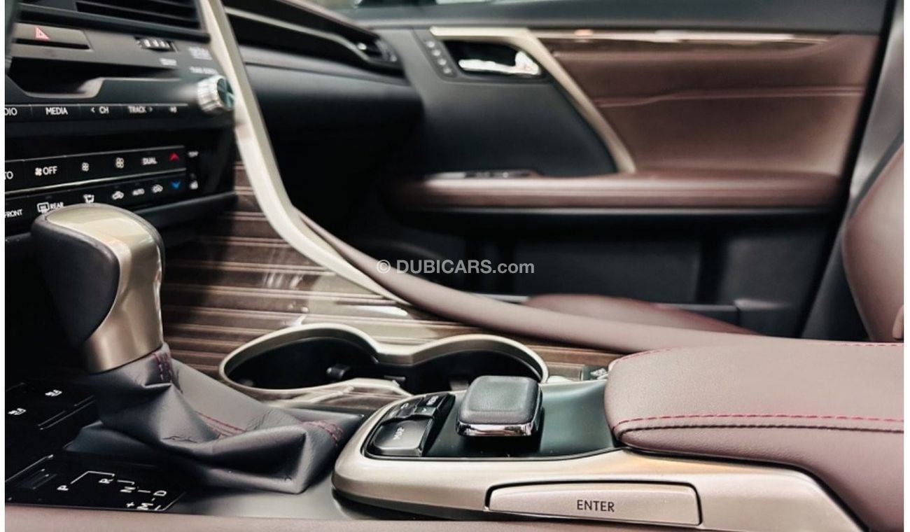 Lexus RX350 GCC .. FSH .. Platinum .. DVD .. Panoramic Roof