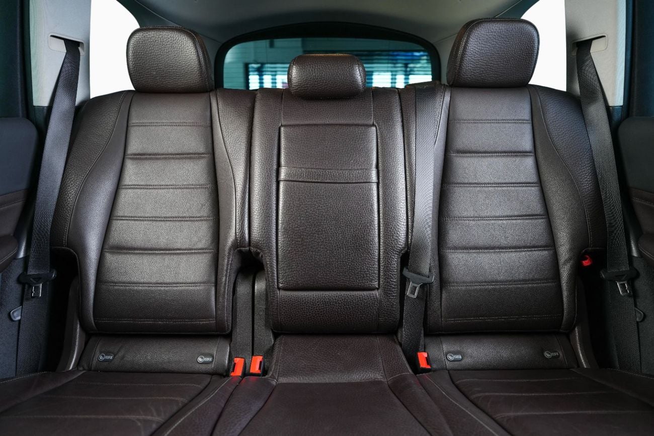 Mercedes Benz GLS450 4MATIC GCC-High Specs-Ultra Luxury SUV-FSH-Well maintained