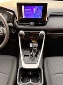 تويوتا راف ٤ XLE 2.5 L | Sunroof, push start 2024 model