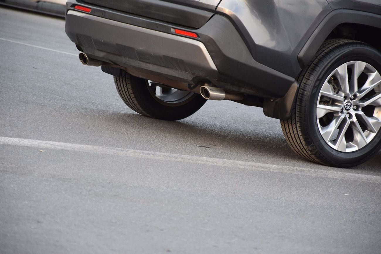 تويوتا راف ٤ LE 2.0L FWD Petrol (Right Hand)