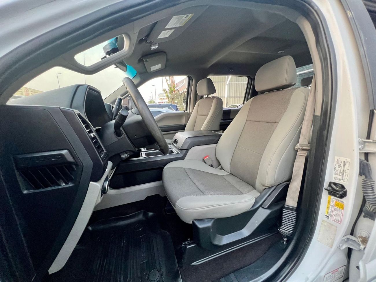 Ford F 150 FX4 Luxury 5.0L warranty one year bank financie available