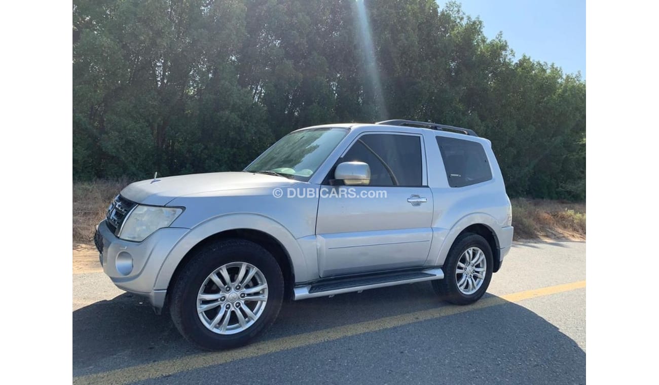 Mitsubishi Pajero Mitsubishi pajero 3.8 2013 full options no 1