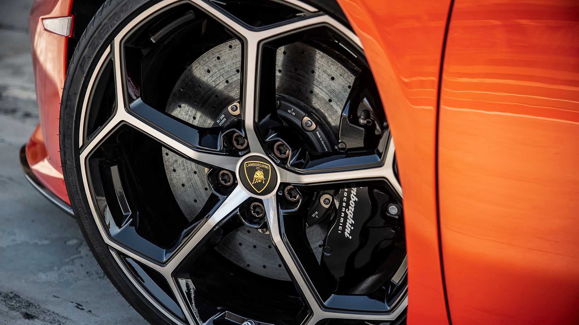 Lamborghini Huracan exterior - Rim