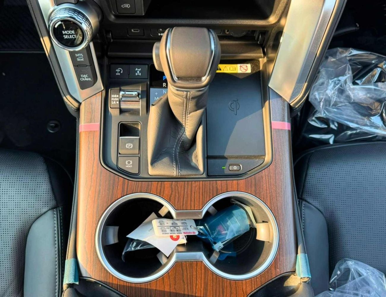 Toyota Land Cruiser VX 3.3L DIESEL TT || REAR ENTERTAINMENT SCREEN / BIG DVD / RADAR / JBL SPEAKERS (CODE # LCDVXS)