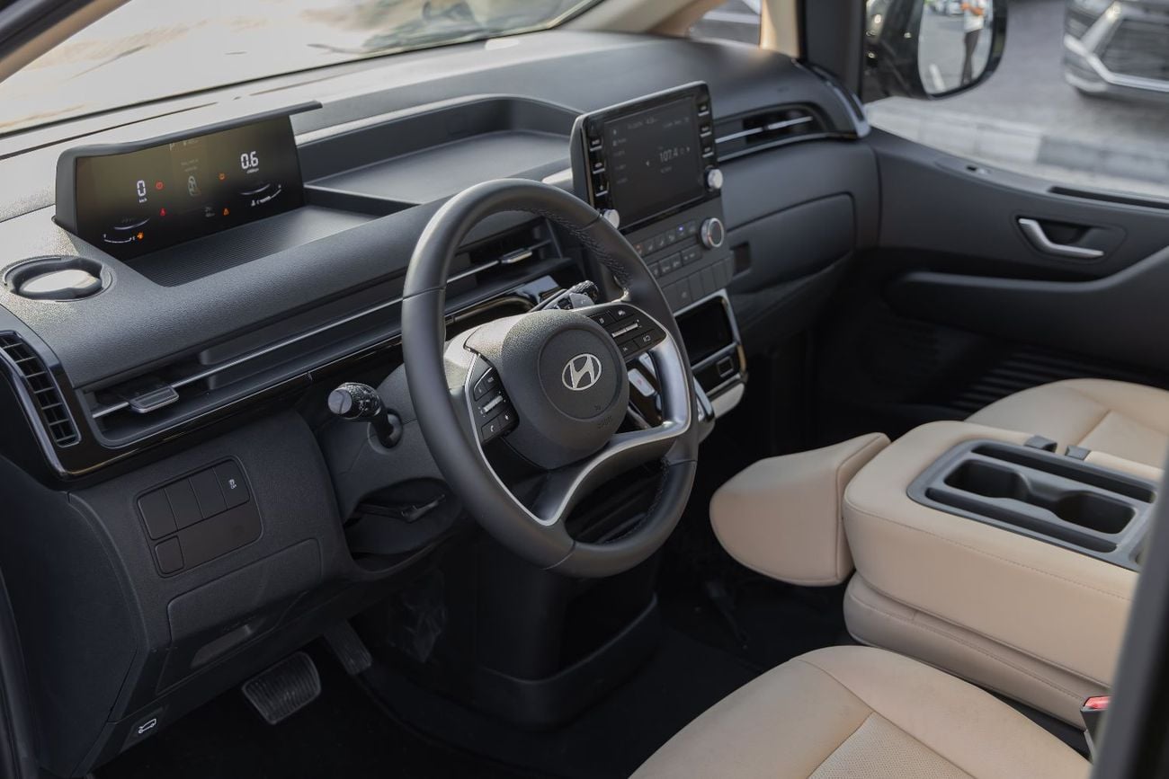 Hyundai Staria Hyundai Staria Comfort | GCC Specs | Automatic | Family Van | 2024 (Export)