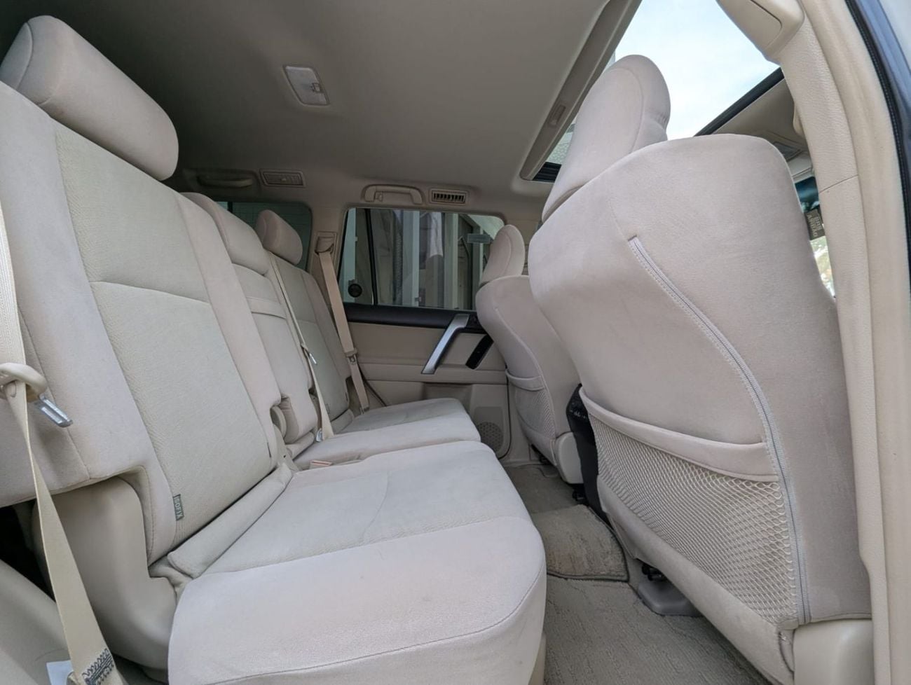 Toyota Prado Toyota Prado 2022 LHD white exterior begie interior