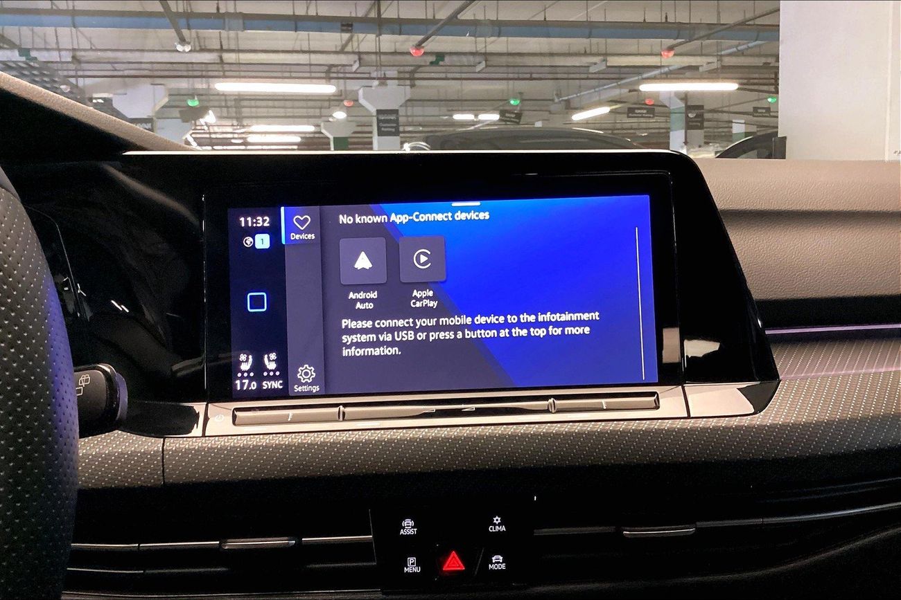 فولكس واجن جولف R | National Day Celebration | شامل الضمان | 0 ﺪﻔﻋﺓ ﺃﻮﻟﻯ