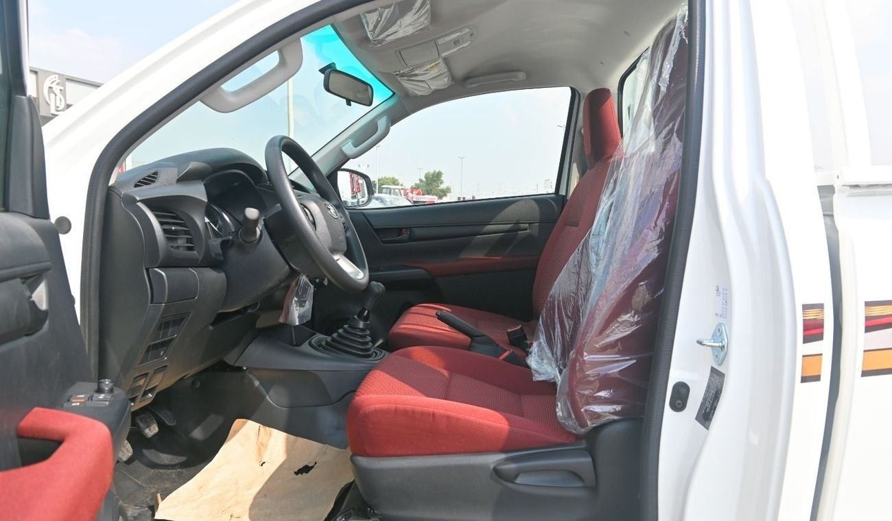 تويوتا هيلوكس Toyota Hilux 2025 2.7L Petrol 4 Cylinders Wheel size 17 inch Single Cab Manual  4WD