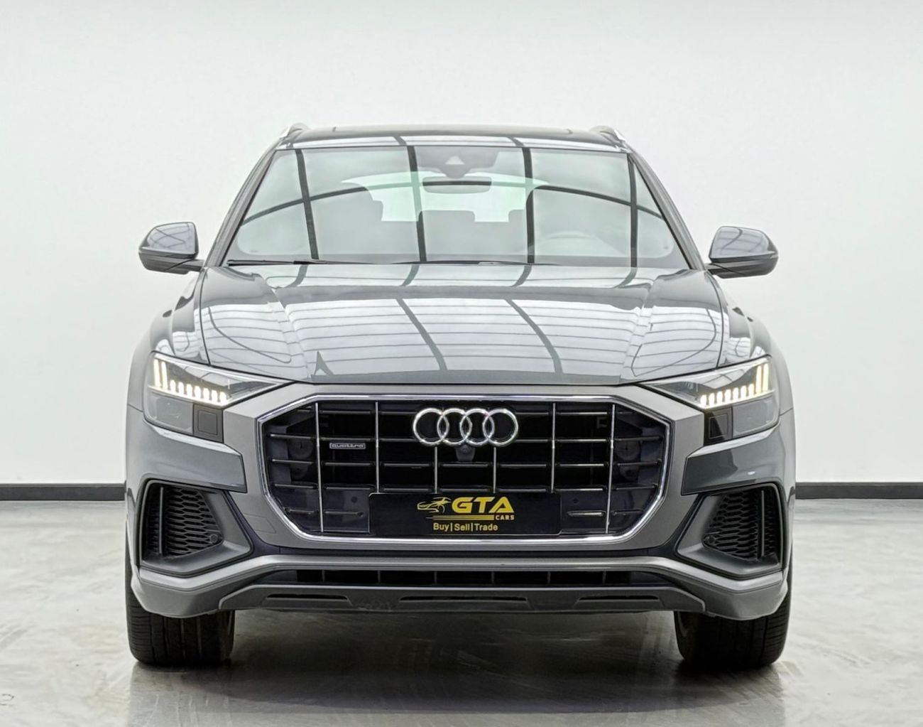 Audi Q8 55 TFSI quattro S-Line 3.0L (340 HP) 2019 Audi Q8 55 TFSI Quattro S-Line, Audi Service Pack, Warrant