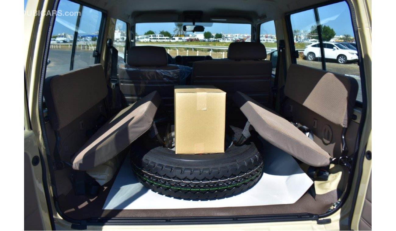 تويوتا لاند كروزر 70 V6 4.0L Petrol 4WD 7 Seater Manual Transmission - EURO 4