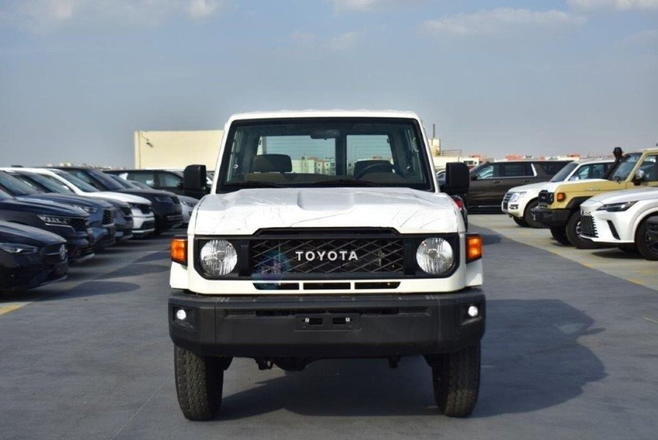 تويوتا لاند كروزر 70 71 4.0L Petrol