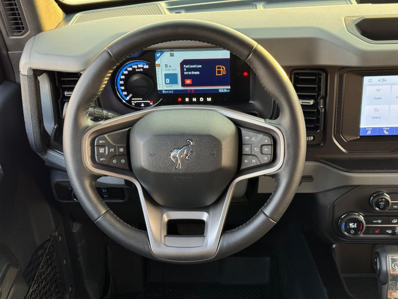 فورد برونكو 2.0L Turbocharged Petrol 4WD 2023 Export Price @ 155,500 AED