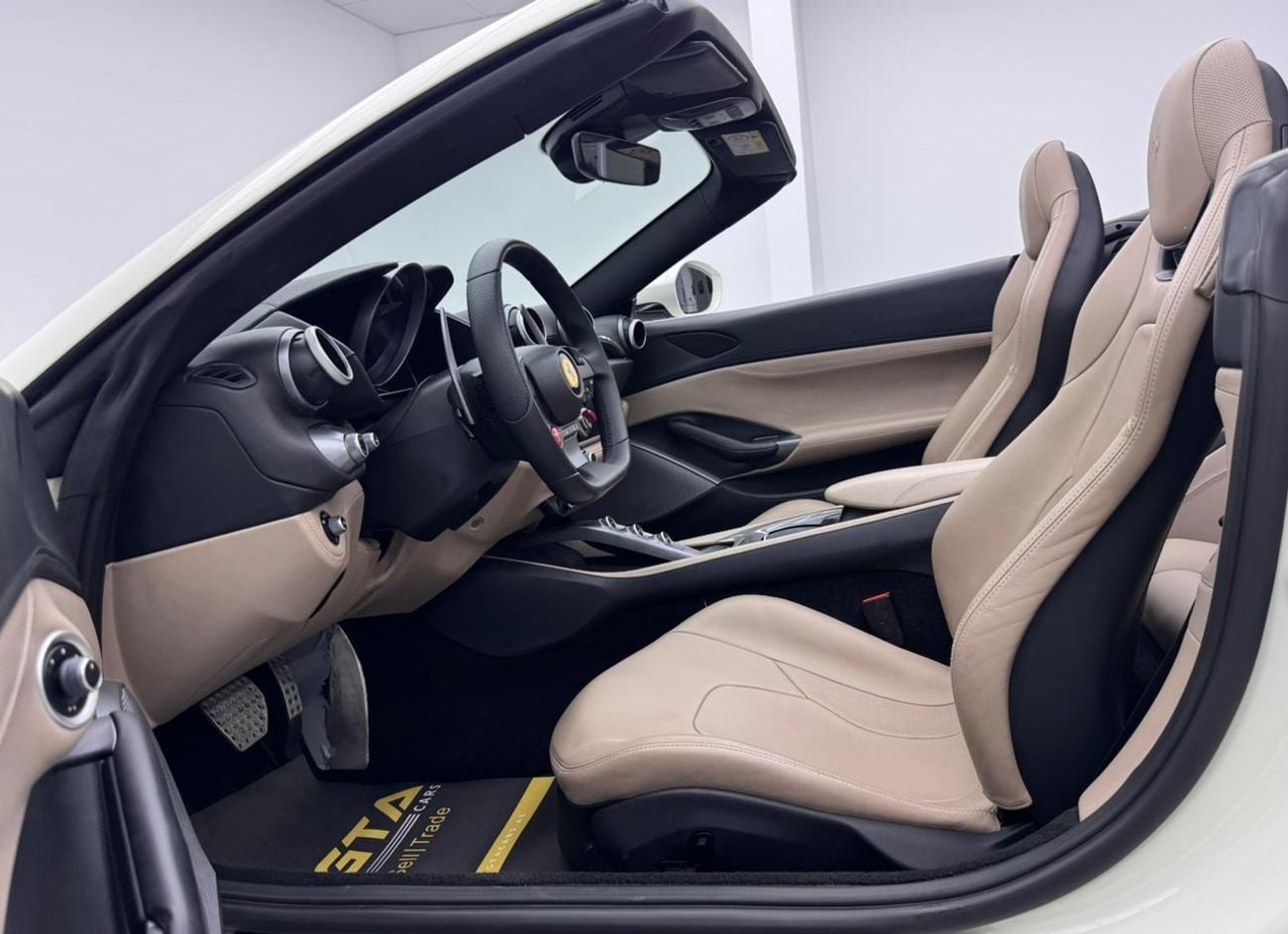 Ferrari Portofino Std 3.9L 2020 Ferrari Portofino, Ferrari Warranty+Service Contract+Full Service History, GCC