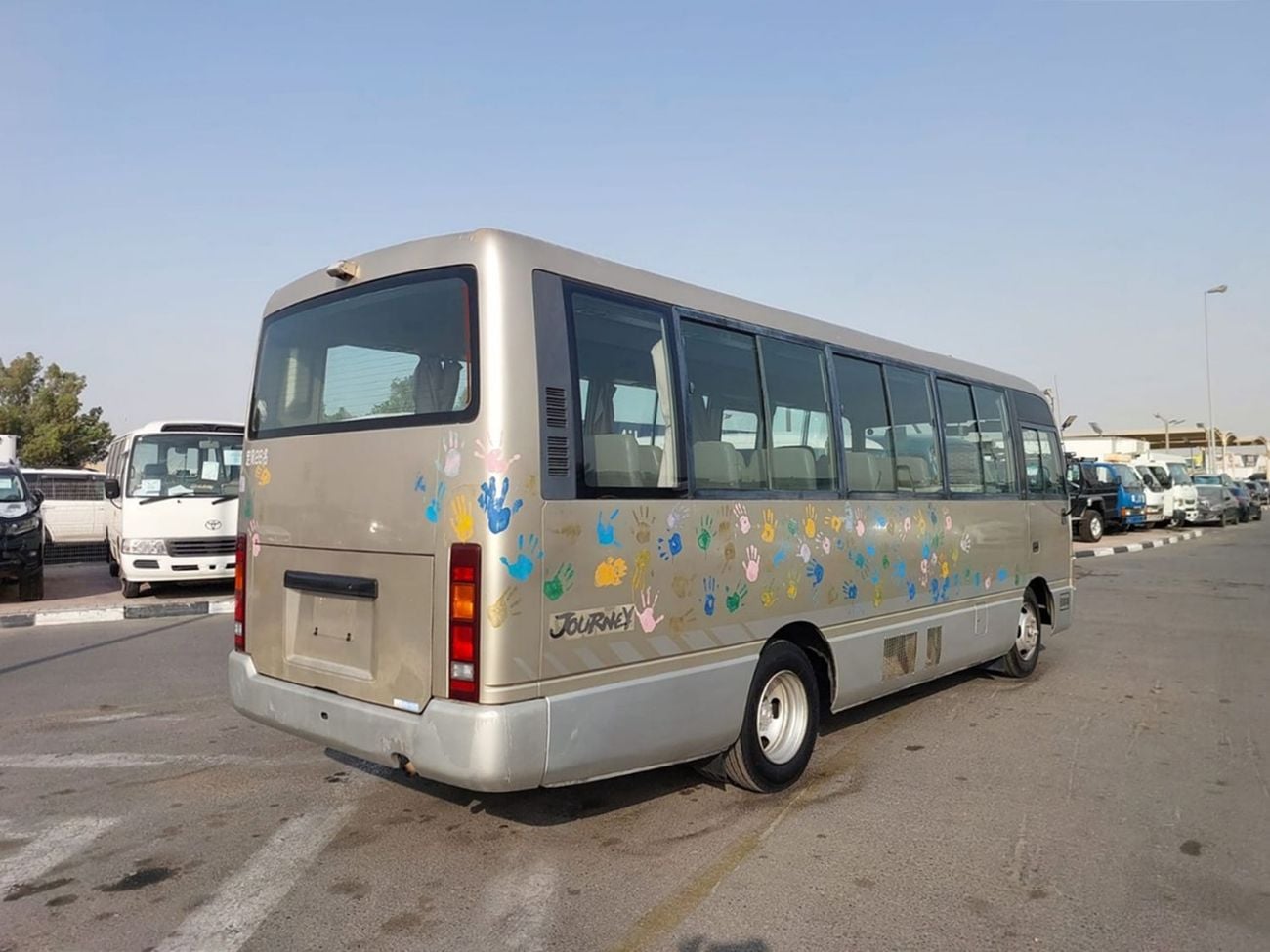 إيسوزو جرنی (RAMADAN OFFER) ISUZU JOURNEY BUS RHD 2002 MODEL 4.2 L DIESEL AUTOMATIC(PM05059)