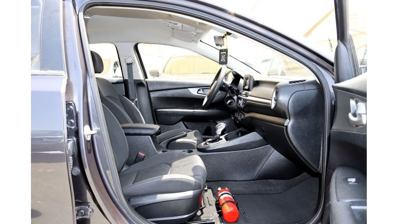 كيا سيراتو EX خالية من الحوادث - خليجي - مكينة 1600 سي سي - بحالة الوكالة من الداخل والخراج