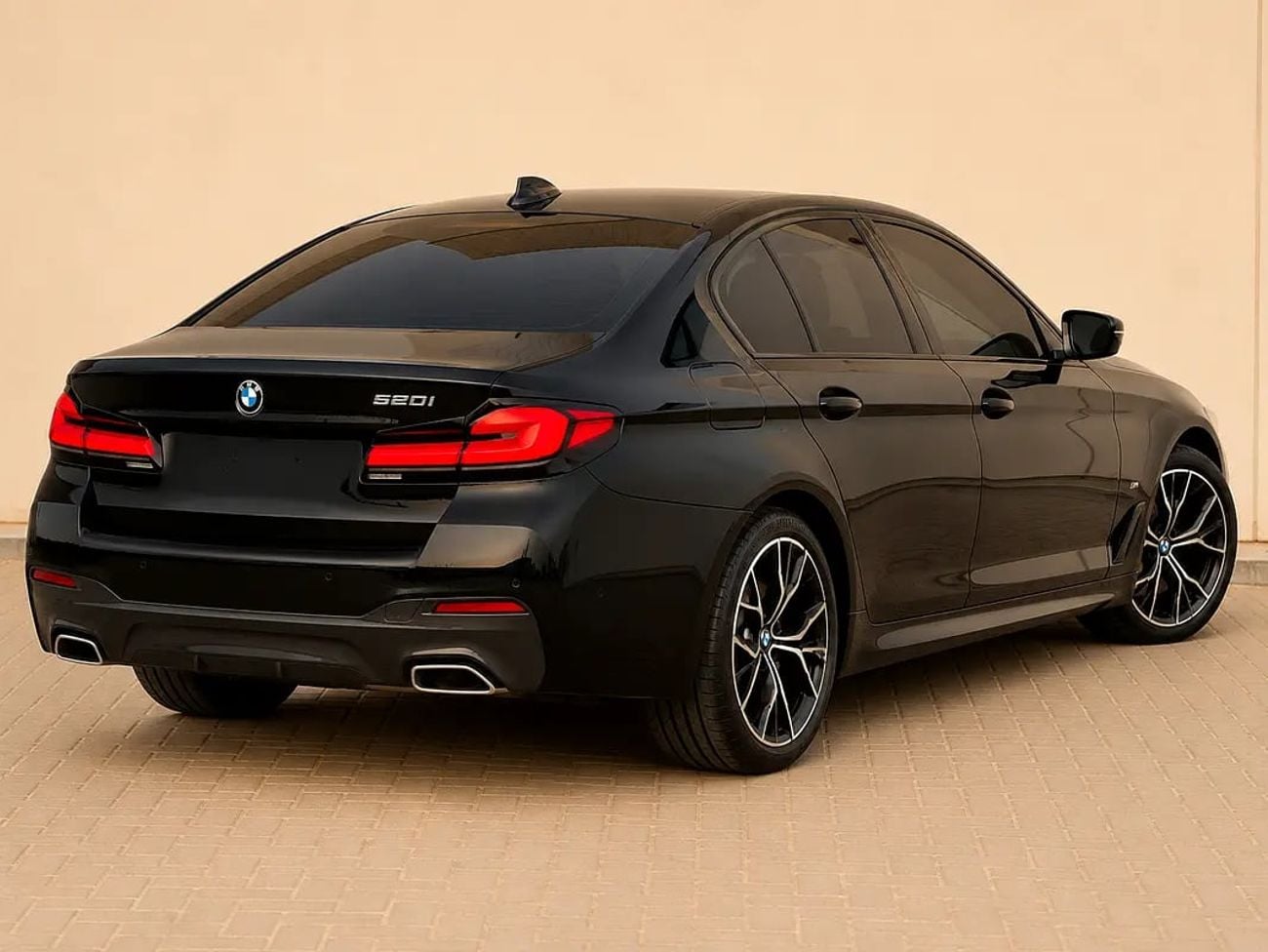 بي أم دبليو 530i M SPORT