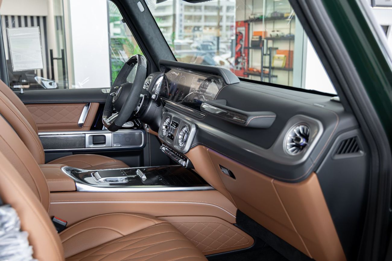 مرسيدس بنز G 63 AMG Double Night Pack|Fully Loaded|2026 Fully Cardbon Fiber |Gargash Auto Warranty PERFOMANCE PACKAGE