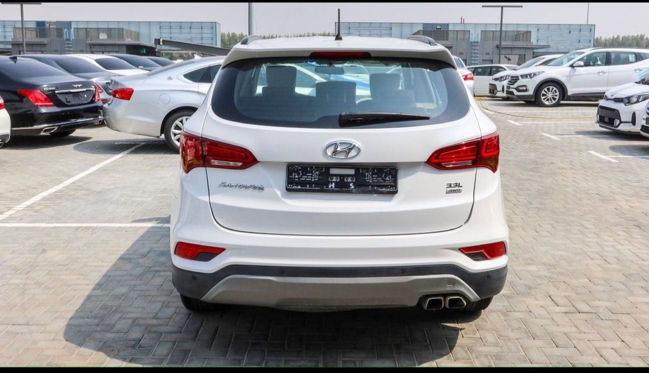 Hyundai Santa Fe Base 3.5L