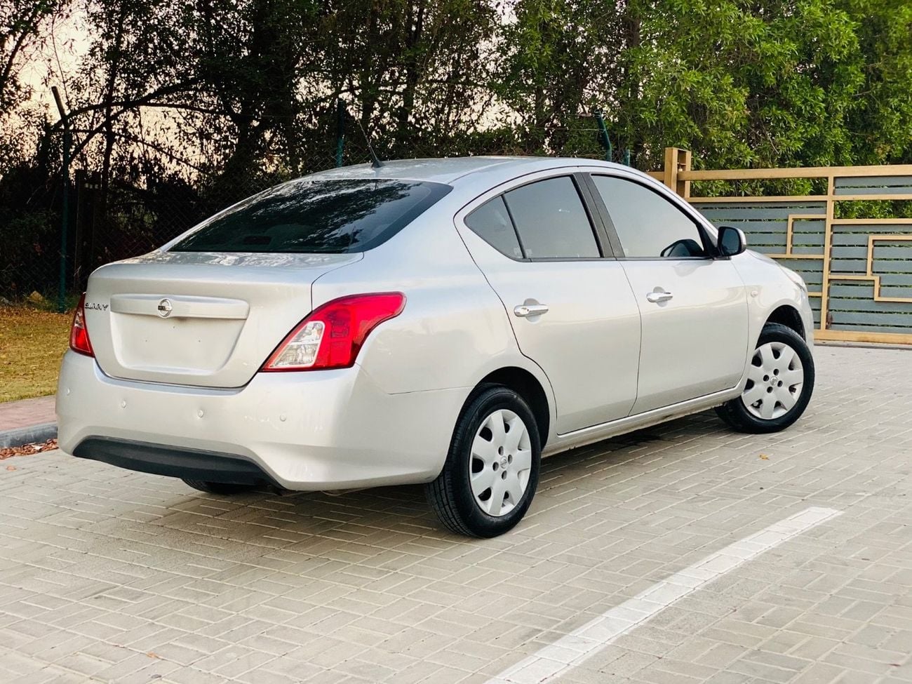 Nissan Sunny SL