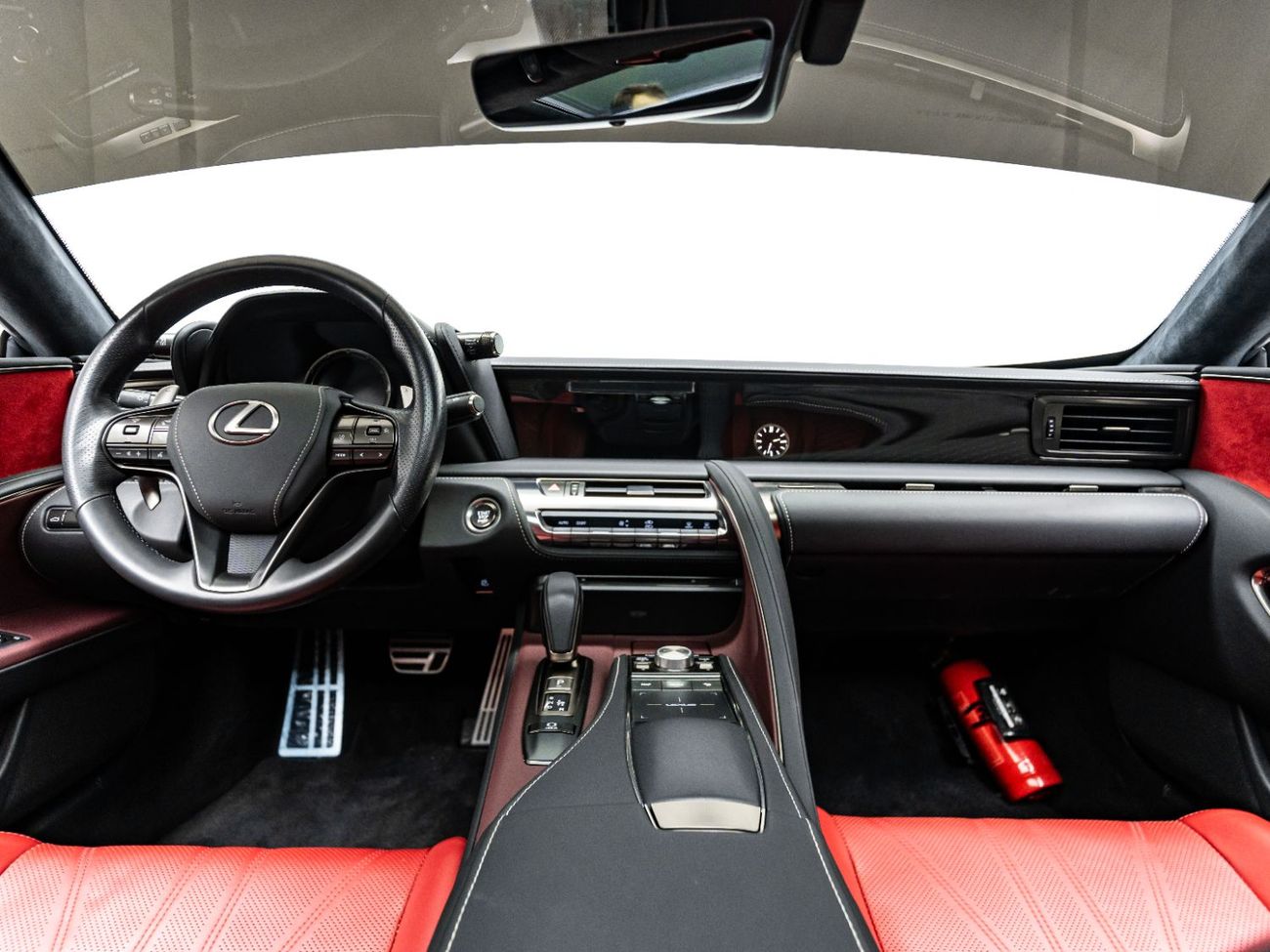 Lexus LC500 5.0L V8 Titanium 2022 Lexus LC 500, 2027 Lexus Warranty, 2026 Lexus Service Contract, Low KMs, GCC