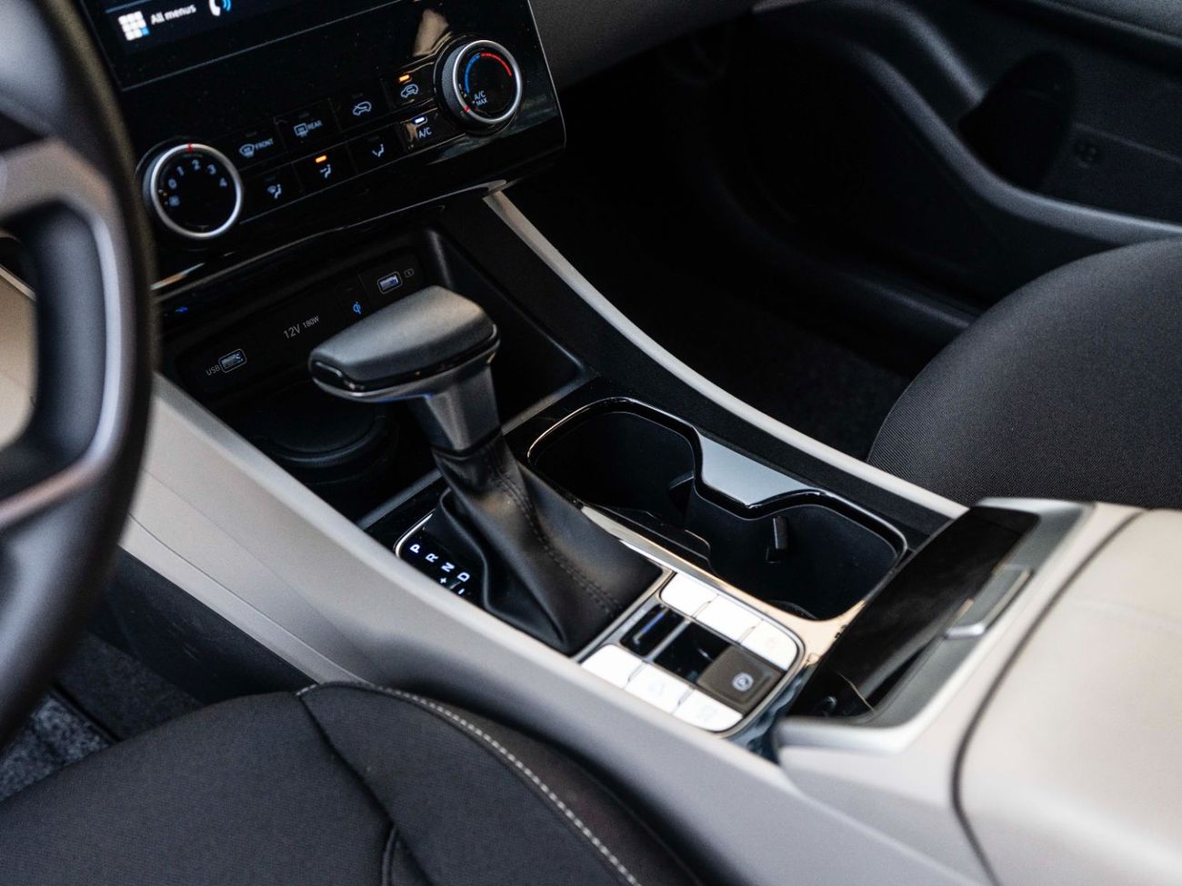 هيونداي توسون 2.0L Smart (FWD)