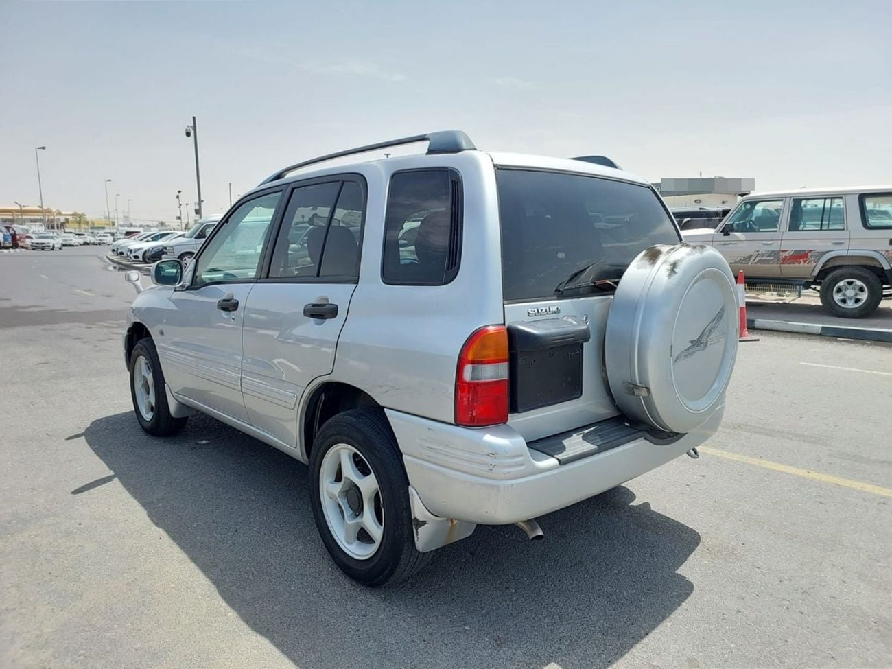 سوزوكي إيسكودو SUZUKI ESCUDO JEEP RIGHT HAND DRIVE (PM4723)
