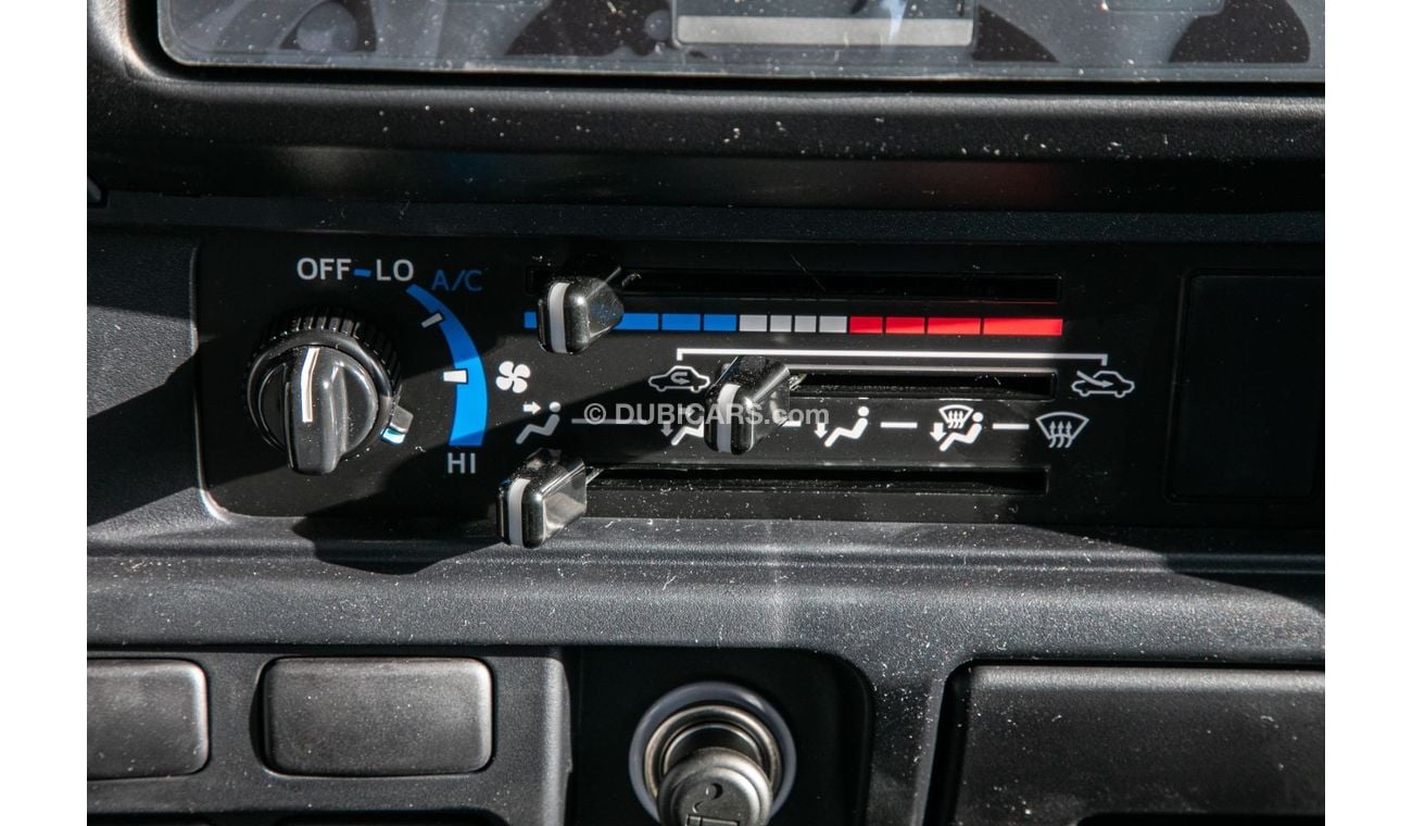 Toyota Land Cruiser Pick Up LAND CRUISER HZJ79 4.2L SC BASIC MANUAL TRANSMISSION*EXPORT ONLY*