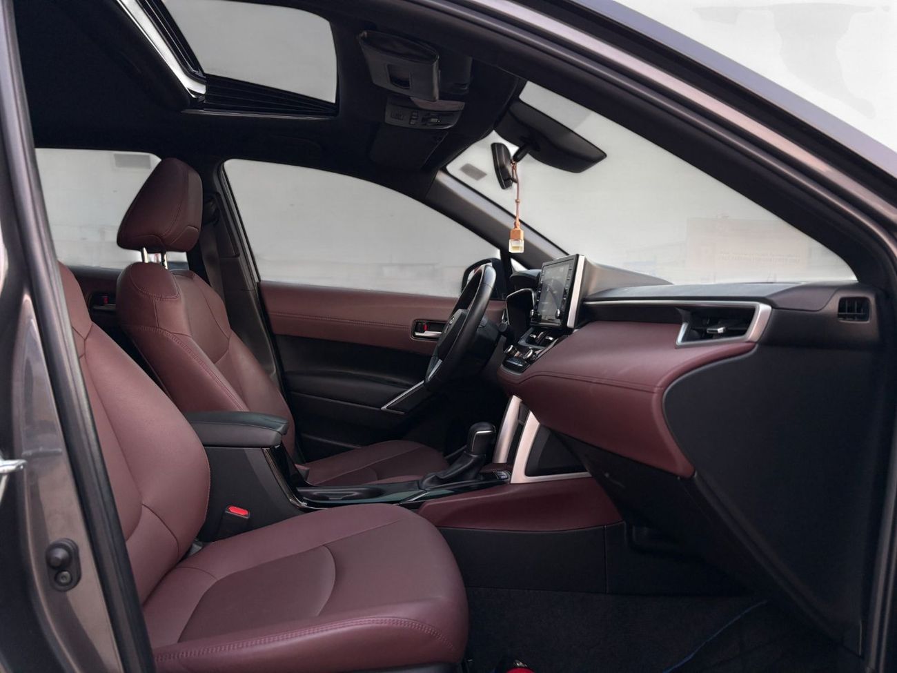 تويوتا كورولا كروس 1.8L XL | 2023 | GCC SPECS | FULL AGENCY SERVICE