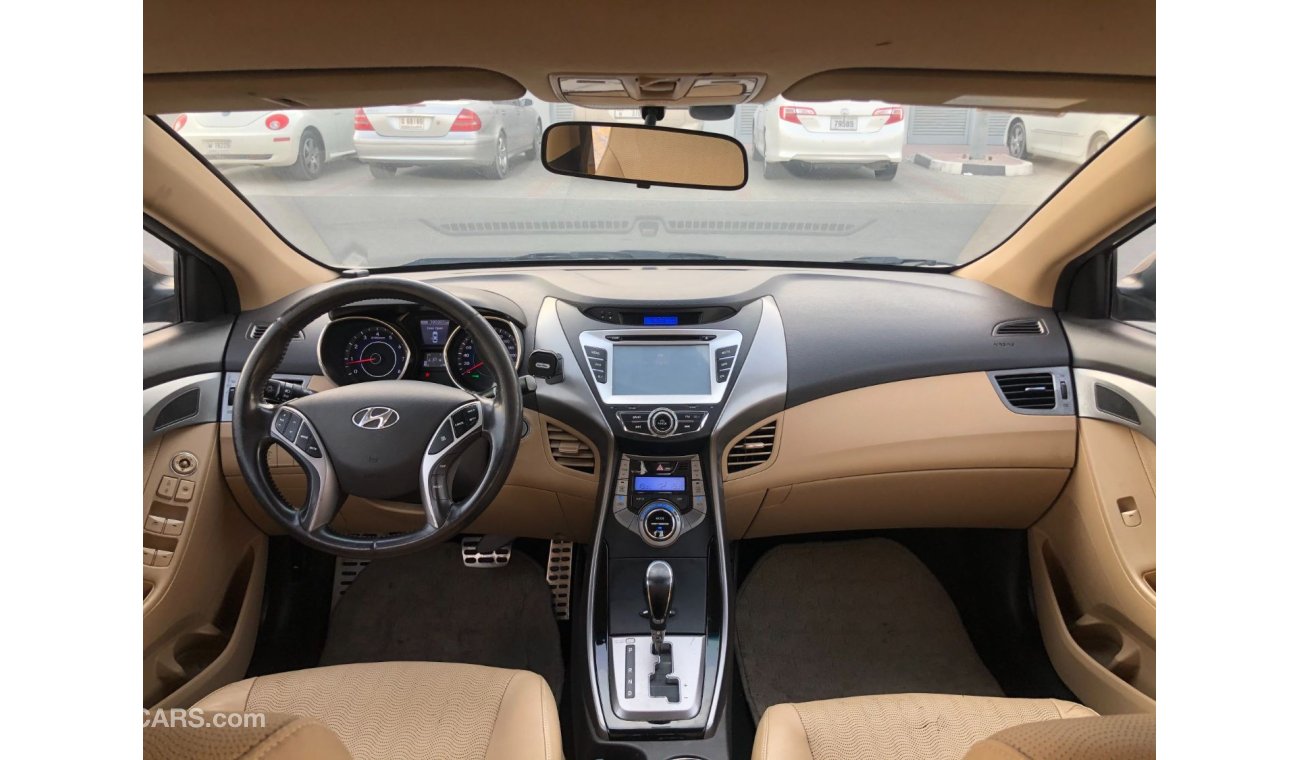 Hyundai Elantra GCC FULL OPTION