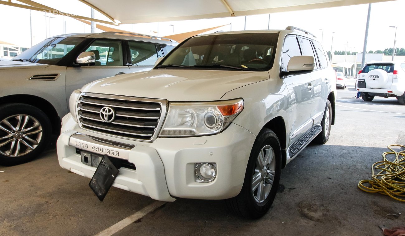 Toyota Land Cruiser VXR V8