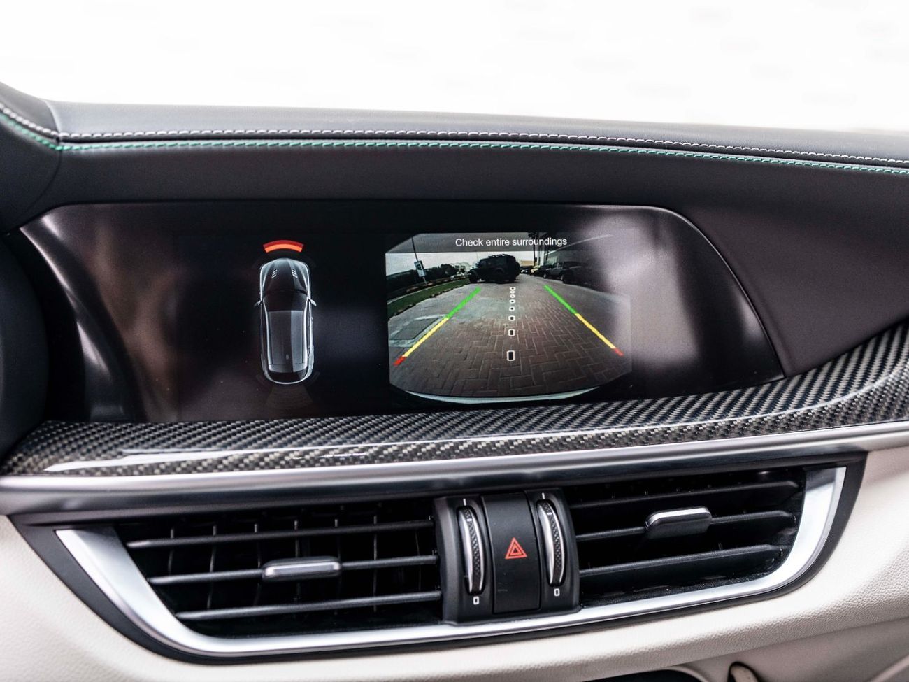 ألفا روميو ستيلفيو Quadrifoglio 2.9L (503 HP)