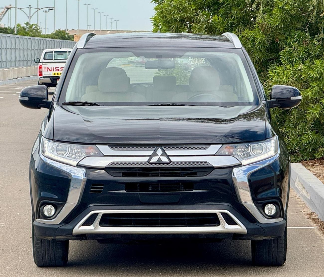 Mitsubishi Outlander Z06 GLX High 2.4L 820-Monthly l GCC l 4WD , Cruise, Camera l Accident Free