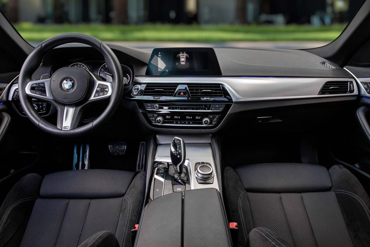 بي أم دبليو 520i 520i M Sport | 2,155 P.M | 0% Downpayment | Full Agency History!