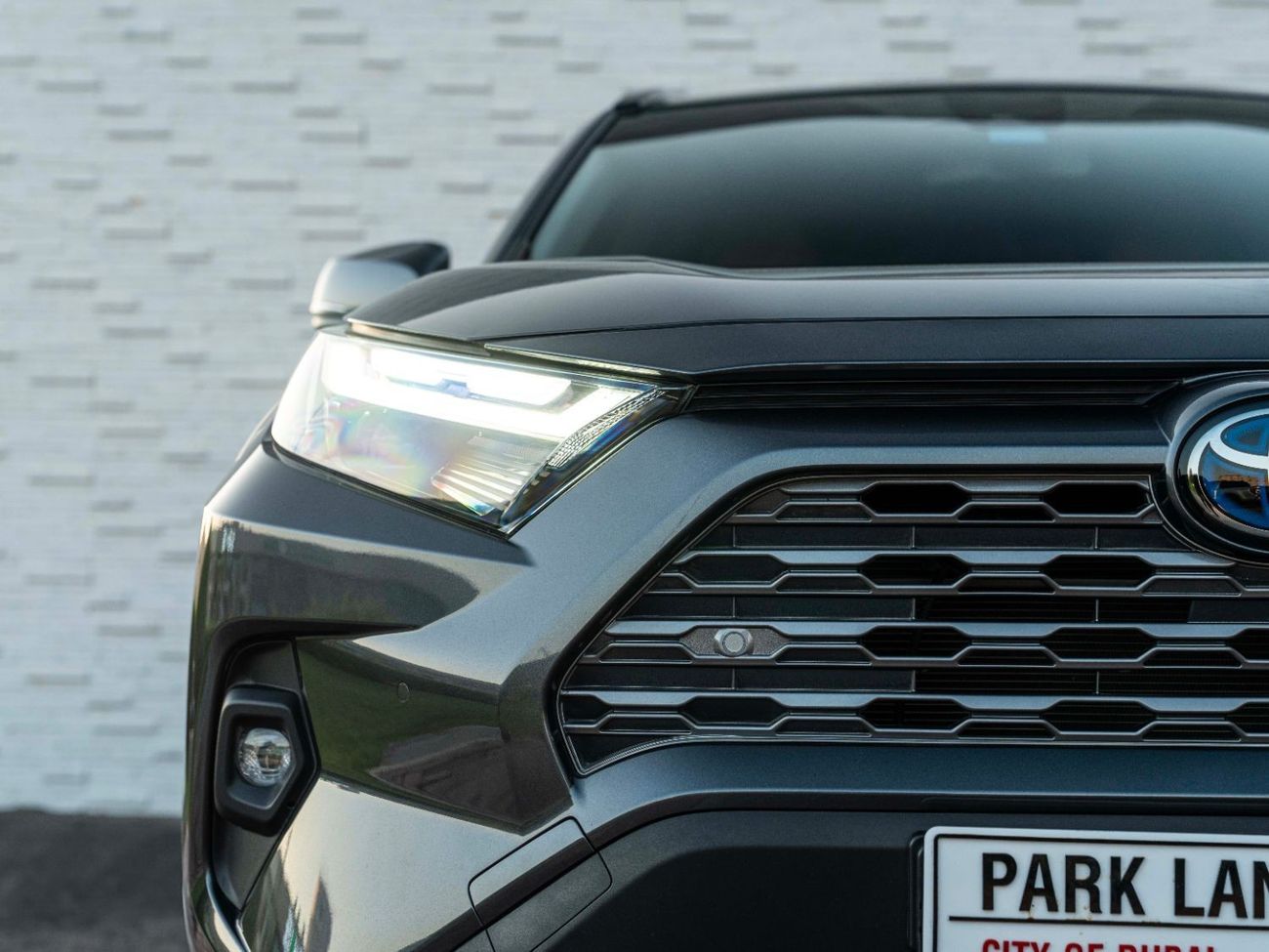 Toyota RAV4 AED 2,327 PM • RAV 4 HYBRID VXR • ONLY 11,500 KMS • OFFICIAL AL FUTTAIM MOTORS TOYOTA WARRANTY