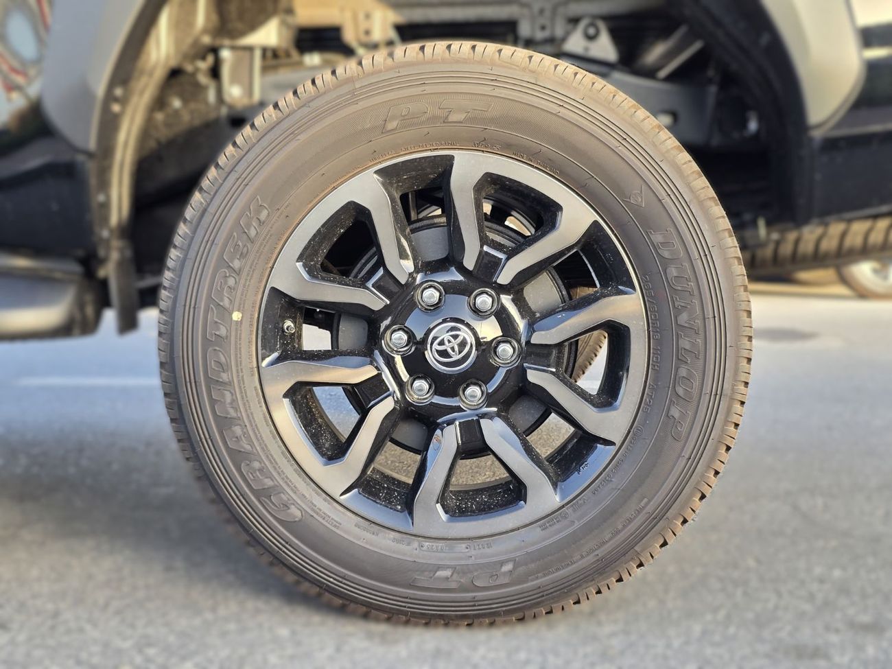 تويوتا هيلوكس 2025 Toyota Hilux 4.0L AT Adventure Full option