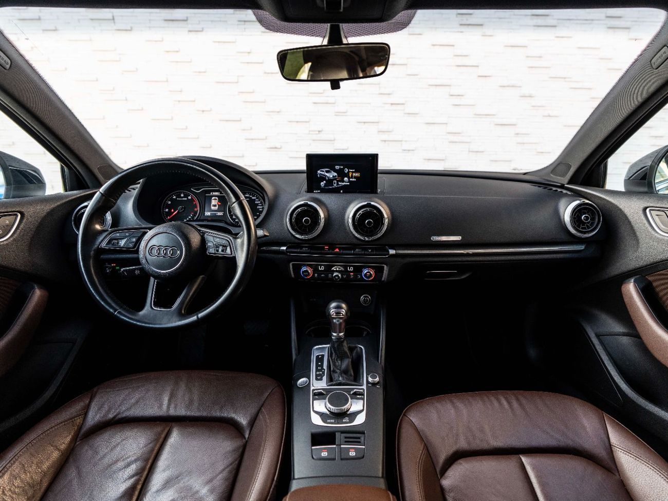 أودي A3 40 TFSI S-Line 1.8L