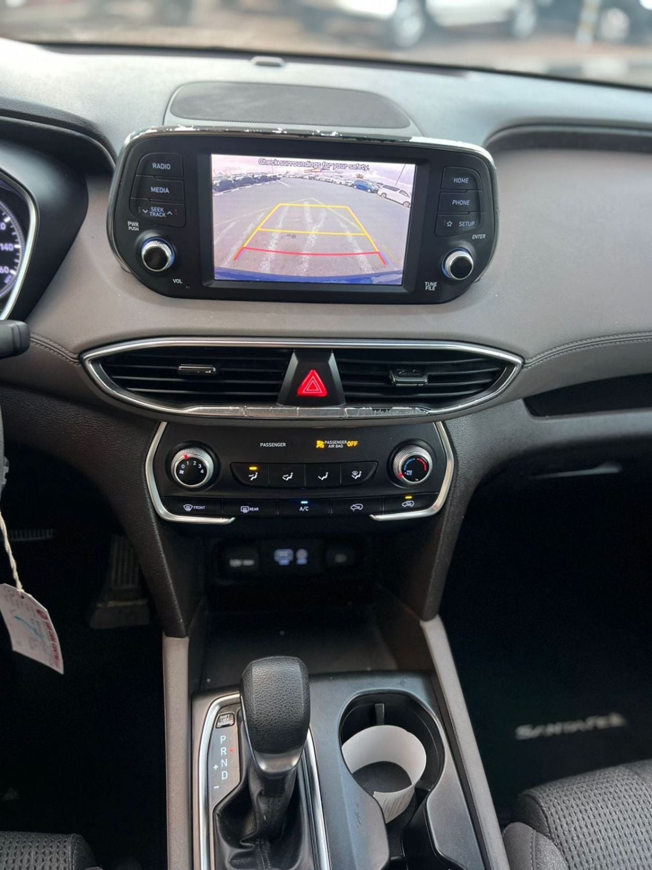 Hyundai Santa Fe STD (NON GCC) 2019 Hyndai Santafe Fe 2.4L V4 FWD - Rear Camera & Sensor