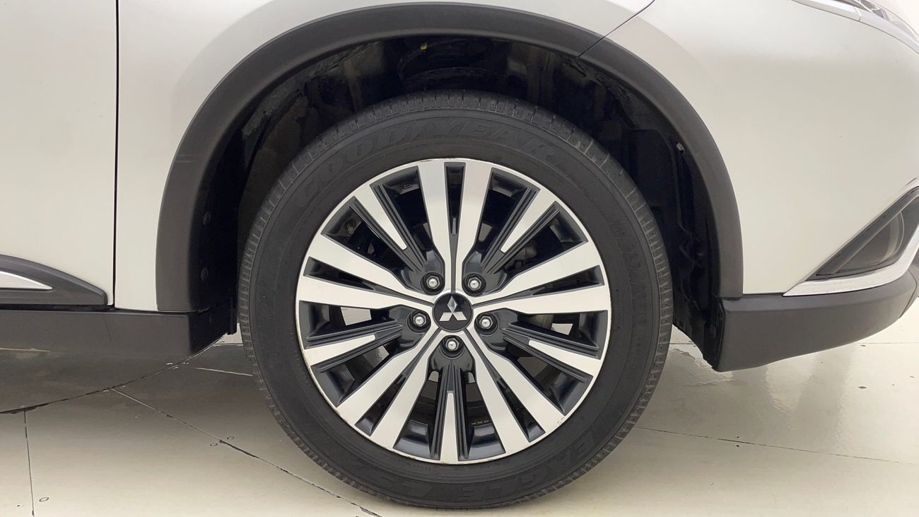 Mitsubishi Outlander GLX LOWLINE 2.4 | Zero Down Payment | Home Test Drive