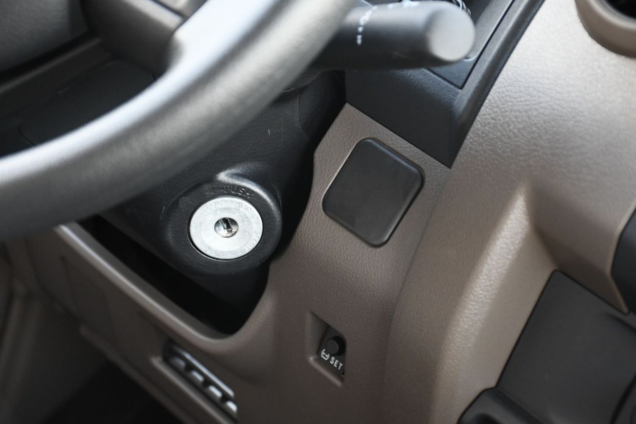 Toyota Land Cruiser 70 Hardtop 4.0L V6  Automatic Petrol