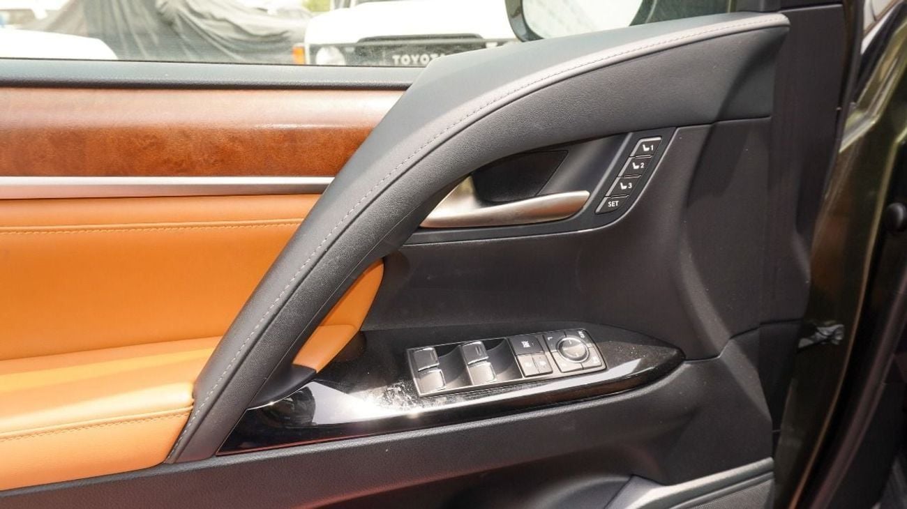 Lexus LX 570 LEXUS LX570 5.7L V8 PETROL FULL OPTIONS