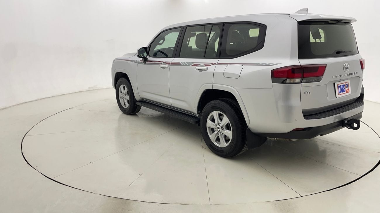 تويوتا لاند كروزر GXR 4 | بدون دفعة مقدمة | اختبار القيادة في المنزل