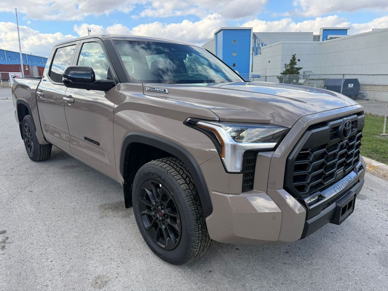 Toyota Tundra LIMITED TRD OFF-ROAD i-FORCE MAX | 2026 | Coming Soon