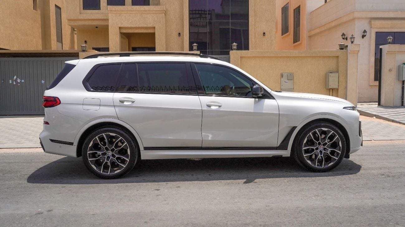BMW X7 xDriveM60i (6 Seats)