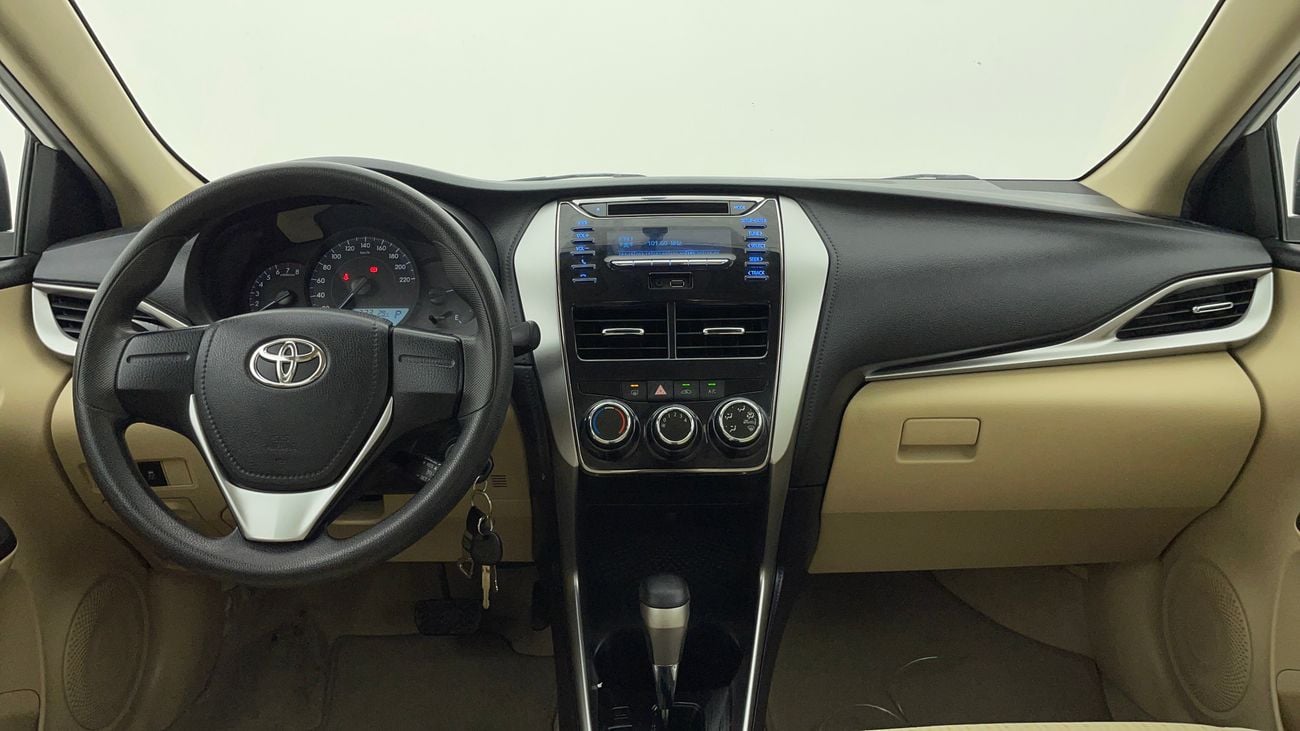 تويوتا يارس SE 1.5 | بدون دفعة مقدمة | اختبار القيادة في المنزل